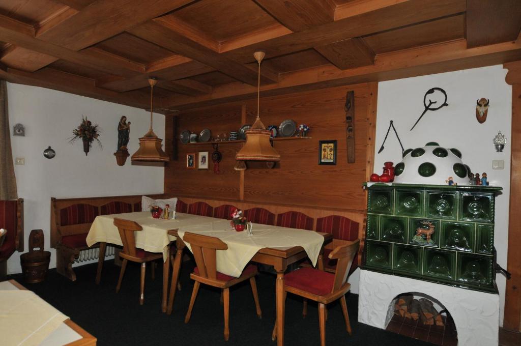 Fruehstueckspension & Appartements Eugenie Kitzbühel Zewnętrze zdjęcie