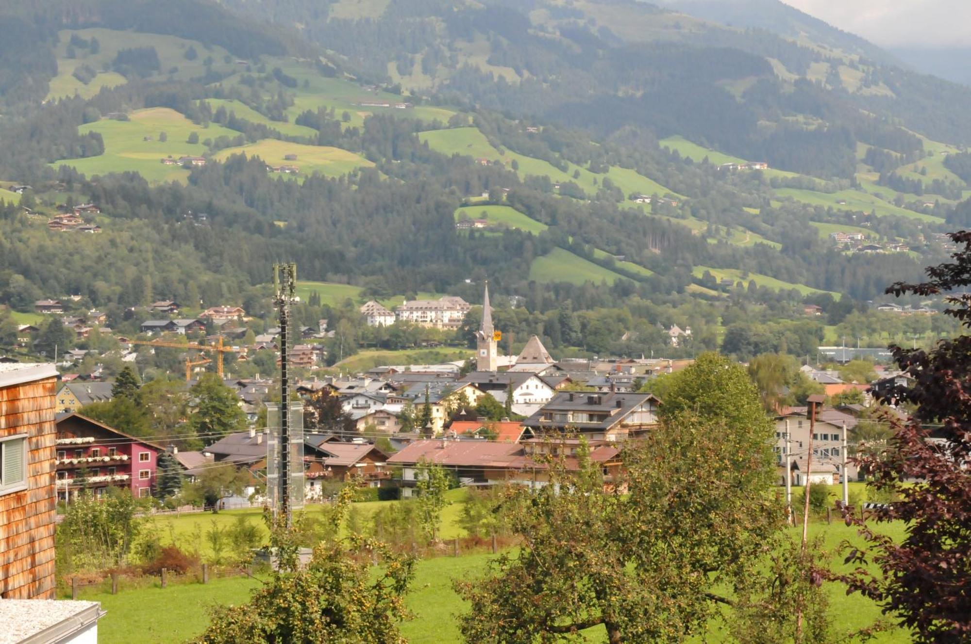 Fruehstueckspension & Appartements Eugenie Kitzbühel Zewnętrze zdjęcie